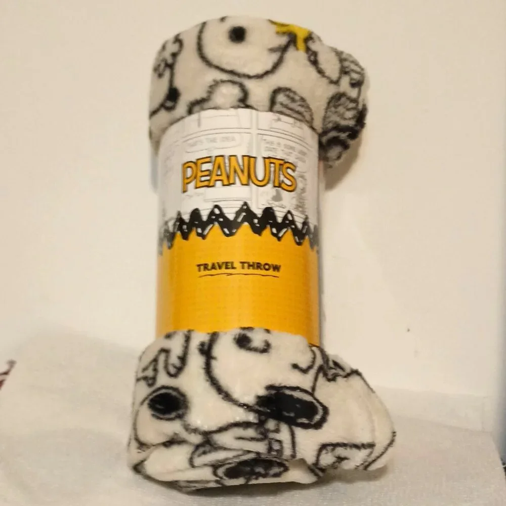 Copy of Brand NEW! Snoopy and Woodstock Travel Throw Blanket (40